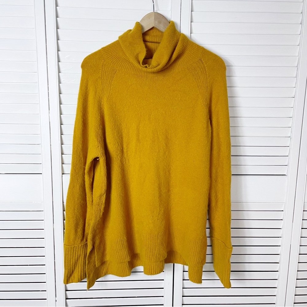 J Crew  boxy turtleneck Sweater